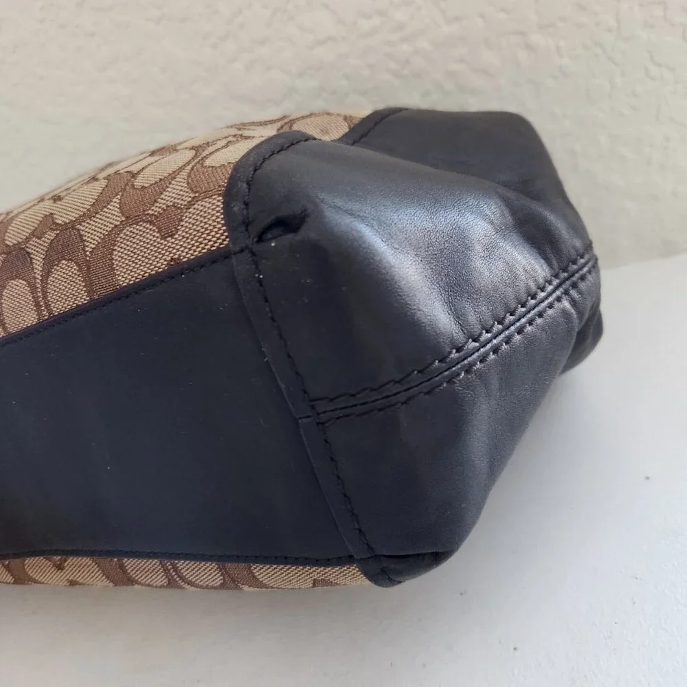 Like New Coach Lexy Signature C's Jacquard Shoulder Bag Purse